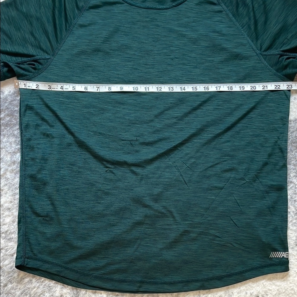 American Eagle Outfitters Green Short Sleeve Gym Tee - Picture 6 of 8